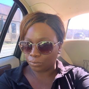 Meet your Posher, Frances